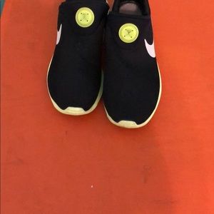 Nike roshe slip ons rare size 12 excellent